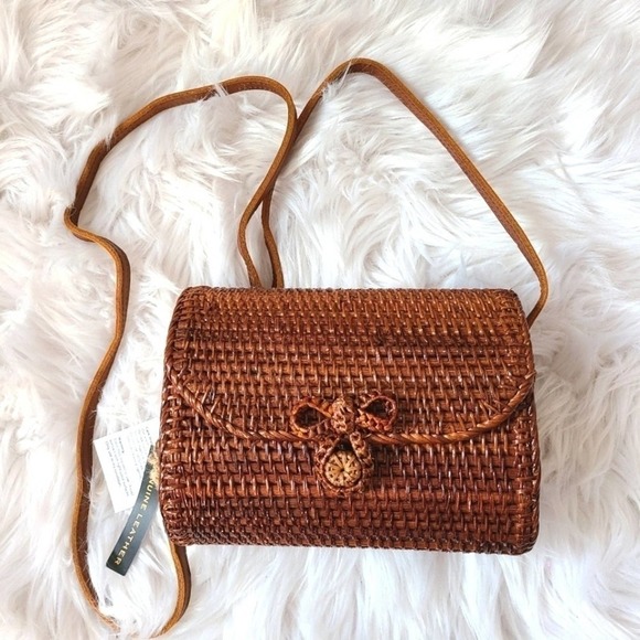 Hand Crafted Handbags - Handmade Bow Clasp Dark Camera Rattan Bag